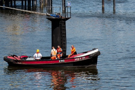 Ups. Hier sollte ein Bild aus dem Hafen Hamburg erscheinen
